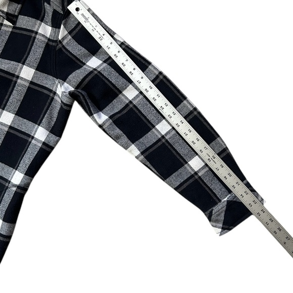 ORVIS Black & White Fleece Lined Flannel Shacket sz XL Snaps Side Pockets Jacket - Picture 8 of 10